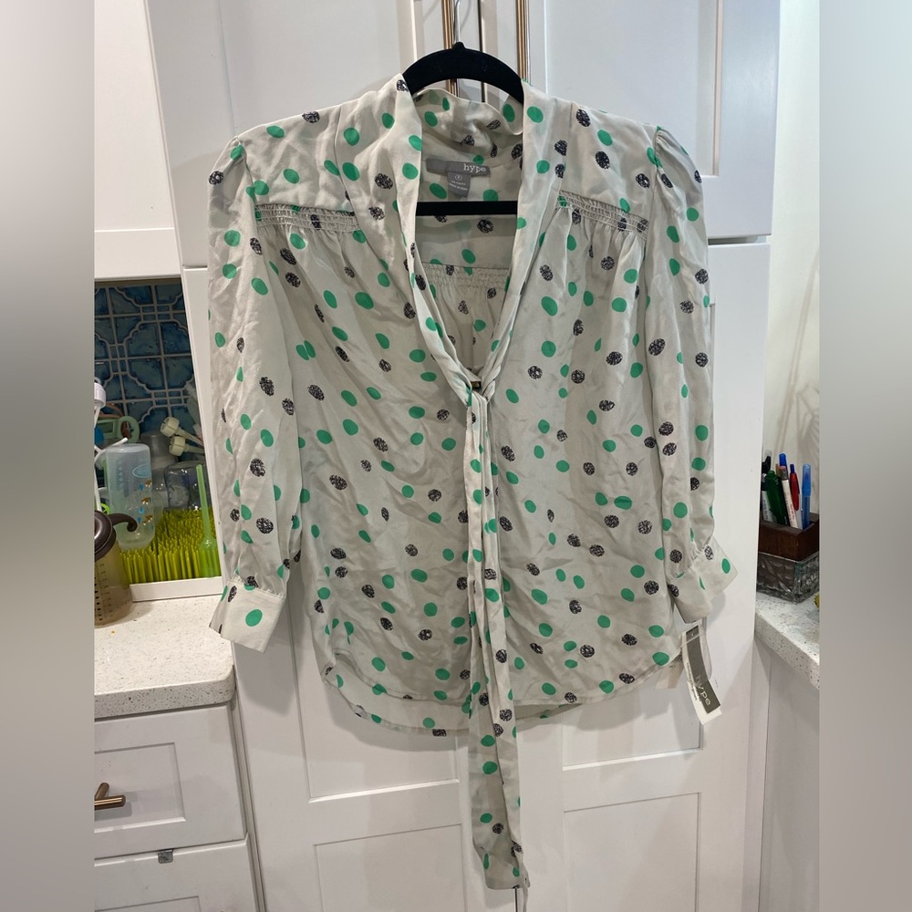 Silk polka dot green, white and gray top with tie neck scarf